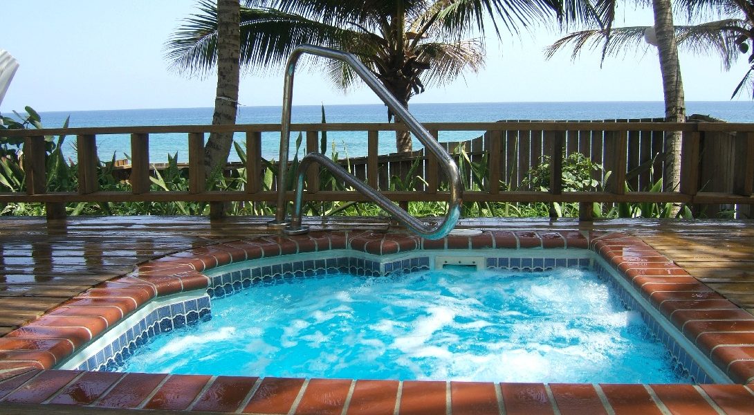 Cove Spa fiberglass pool — view photo gallery