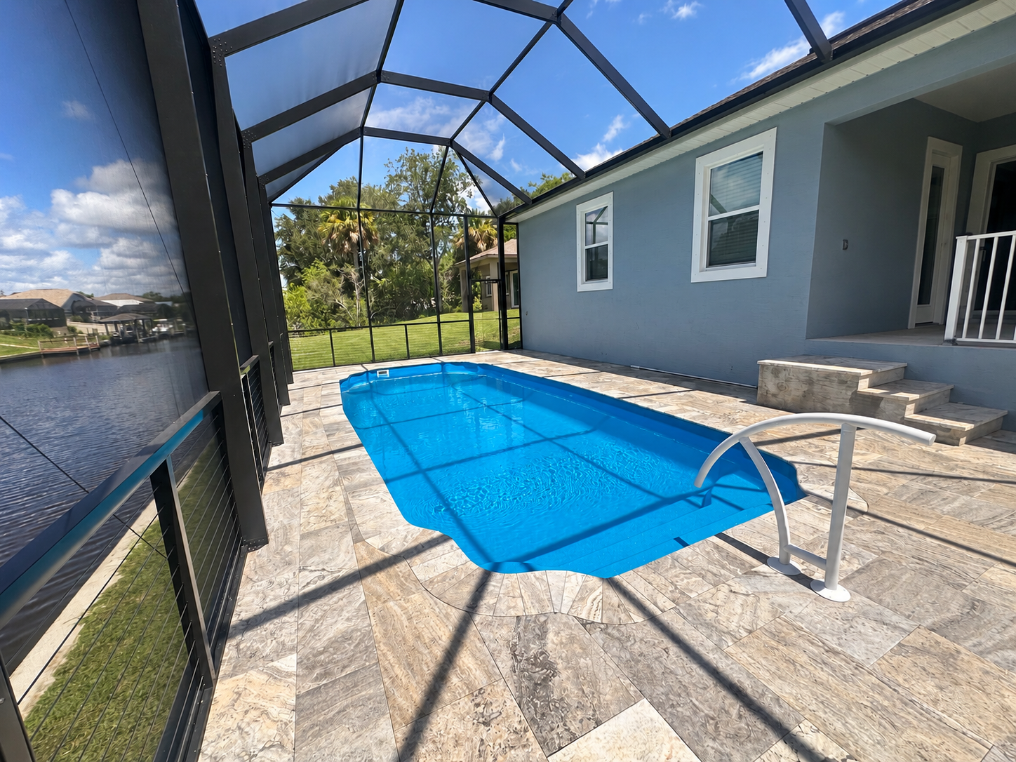 Hawaiian fiberglass pool